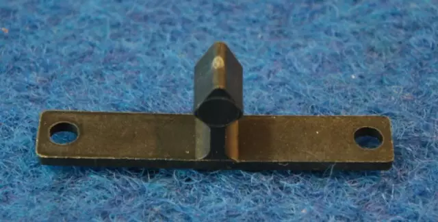 Rullalukon vastakappale muovi Lukkoon 4201040002 - HOBBY VARAOSAT - 5390 - 1