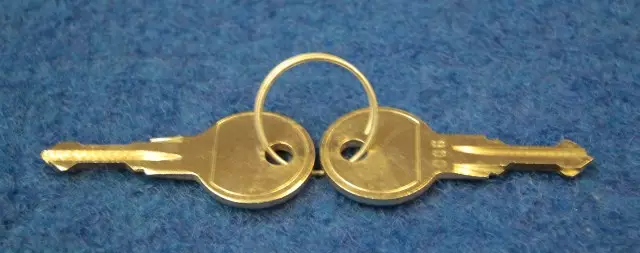 Thule avainpari Carry All/Top box (varastossa numerot 006 ja 007) - Kattokaiteet, tikkaat ja varusteet - 1520 - 1