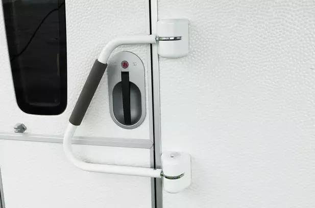 Thule turvakahva, seinäkiinnitys - LUKITUS - 1540 - 1