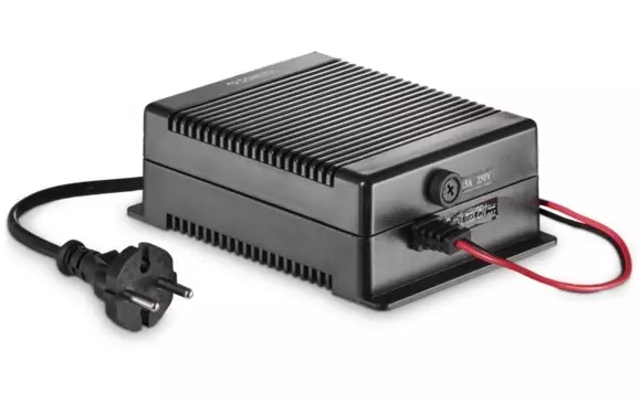 Dometic Coolpower MPS 35 verkkovirtalaite Liittää 24V laitteet 110-240V verkkoon - Akut, laturit, akun valvonta  - 15453 - 1