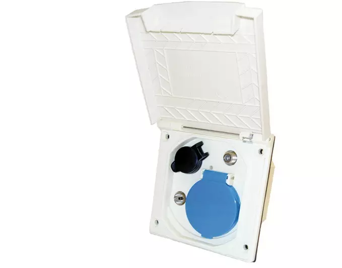 Rasia 230V+12V+tv+sat, upotettava valk Valkoinen, ulosottorasia - Sähkörasiat, pistokkeet - 16783 - 1