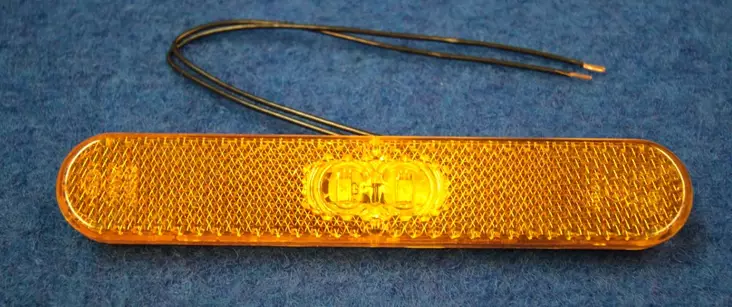 Sivuvalo led keltainen 12v Hella sivuvalo tarrakiinnitys 12v 195mm johto - Hella/talmu/muut - 10523 - 1