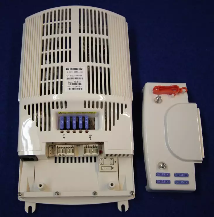 Muuntaja Dometic 450VA 230V->12V 770270.9725, 70270.9737, SMP192-05 - HOBBY VARAOSAT - 6065 - 1