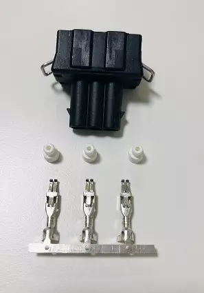 Liitin pyöreille takavalolle/0900345A, sopii Aspöck ja Jokon liitin 3-johdolle - Pistokkeet/Adapterit - 11187 - 1