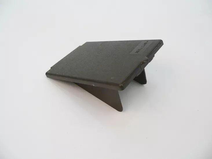 Rasian kansi ruskea Saranatapit eivät kuulu toimitukseen - Sähkörasiat, pistokkeet - 607 - 1