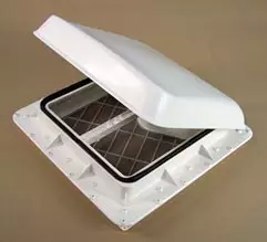 Kattoluukku veivattava Fiamma 39x39 valkoinen - KATTOLUUKUT JA OSAT - 158 - 1